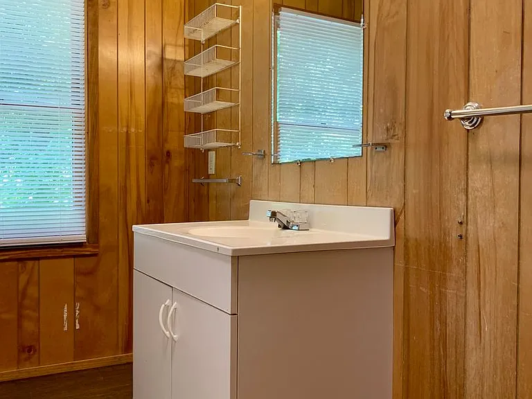 608 Willard Pl — Photo 9