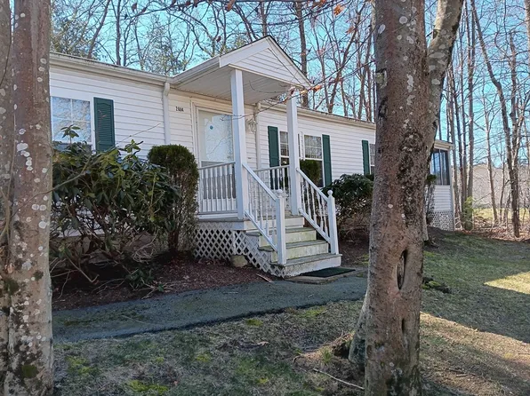 2804 Oak Point Dr, Middleboro, MA 02346