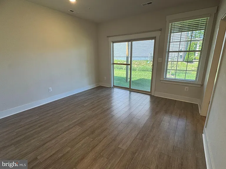213 Pomegranate Ln — Photo 5