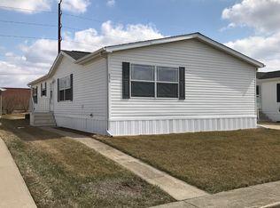 836 S 11th St, Dekalb, IL 60115