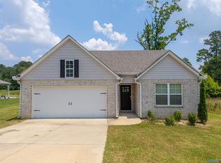 4785 River Vista Pl, Hokes Bluff, AL 35903