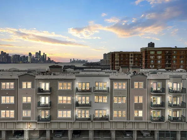 344 The Promenade image 1 of 43