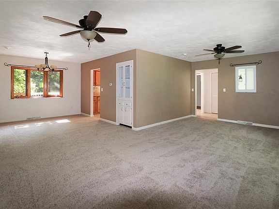 3rd image of 3730 N Breckenridge Ct