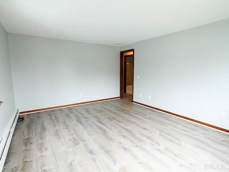 17 Pinehurst Ave #2 — Photo 15