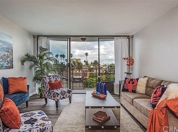 2nd image of 2601 E Ocean Blvd Unit 403