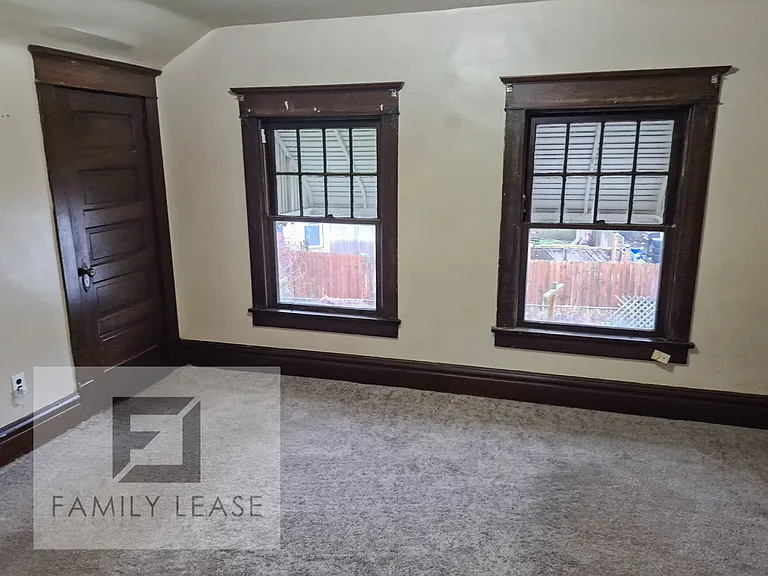 596 Lafayette Ave — Photo 19