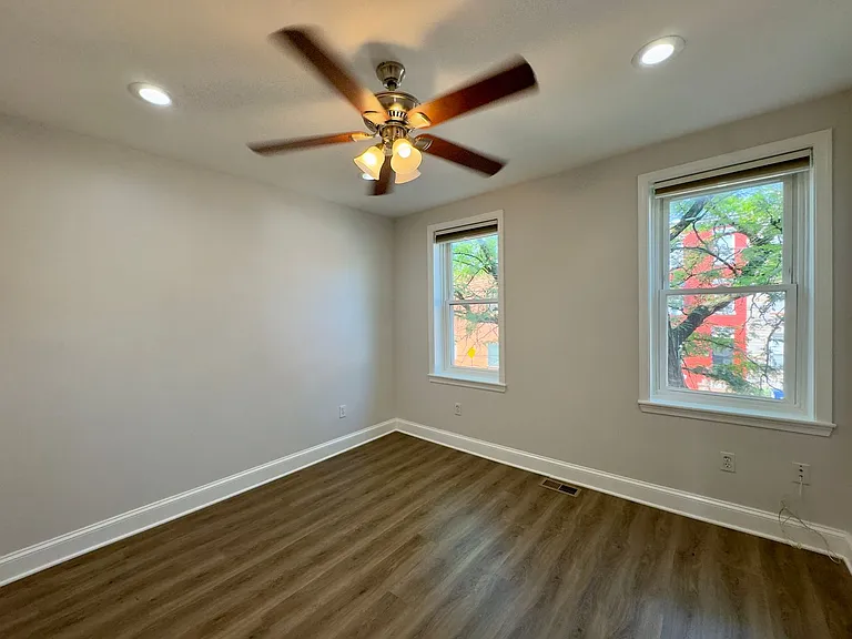709 Scott St — Photo 12