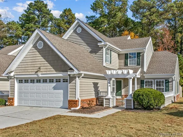 521 Shoreline Rd, Carrollton, VA 23314