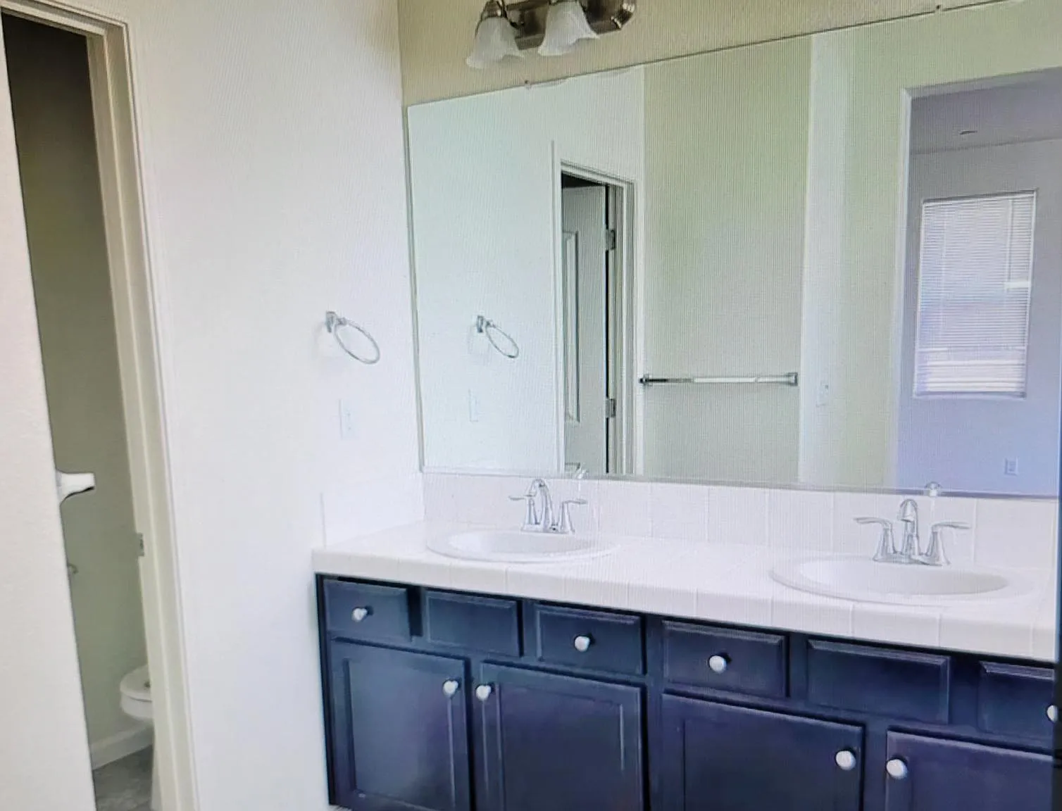 4395 Strathmore Pl — Photo 4