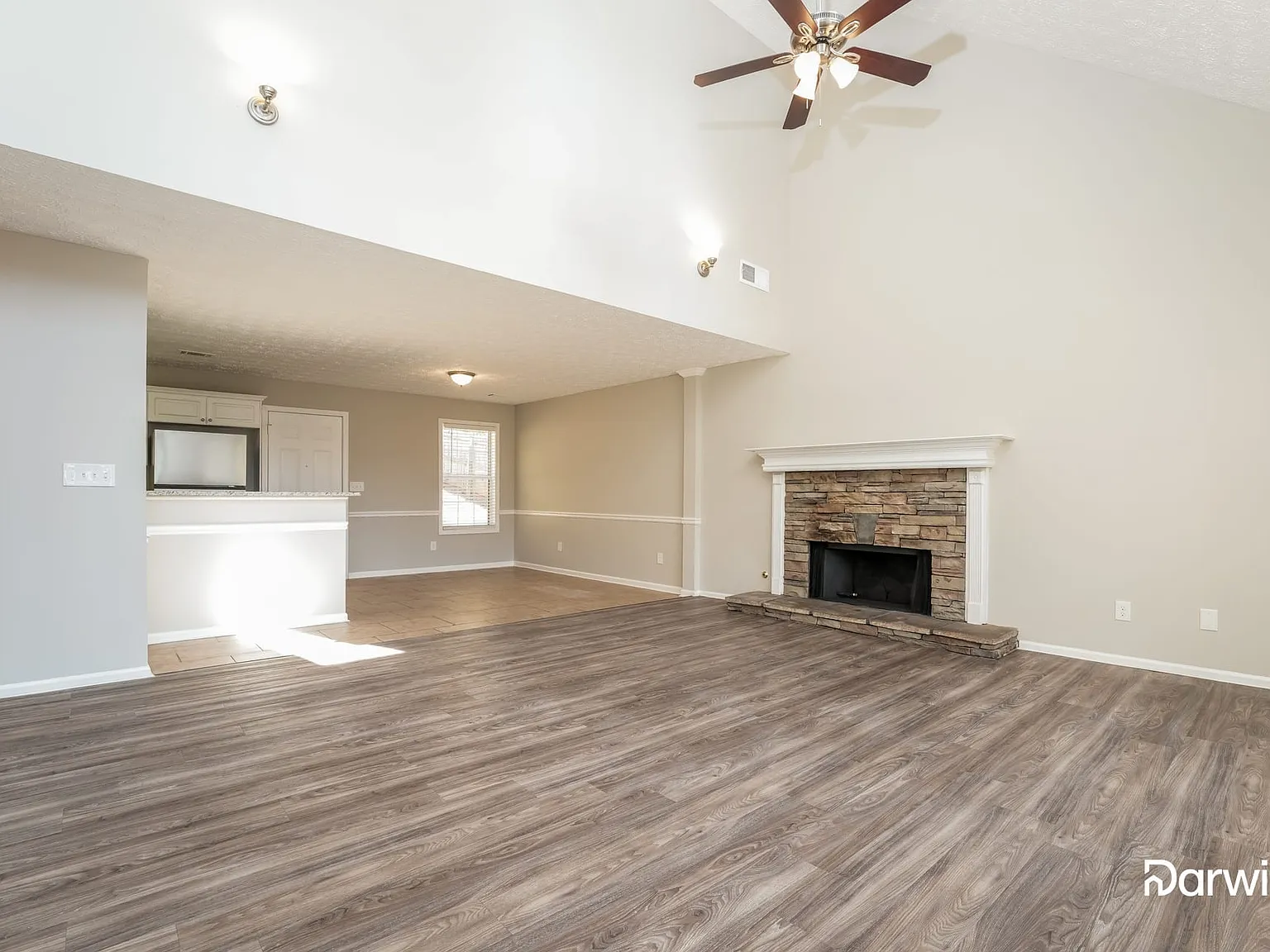 4 bed, 2.5 bath, 1690 sqft, $2,025 — Photo 4