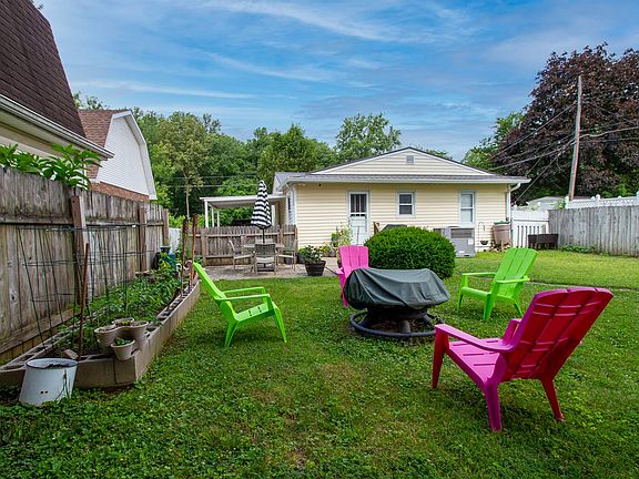 2nd image of 5113 N Fares Ave