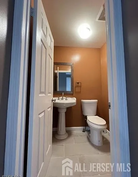294 Dorset Ct — Photo 4