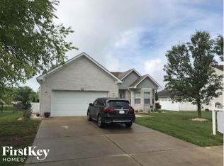606 Prince Dr, Greenwood, IN 46142