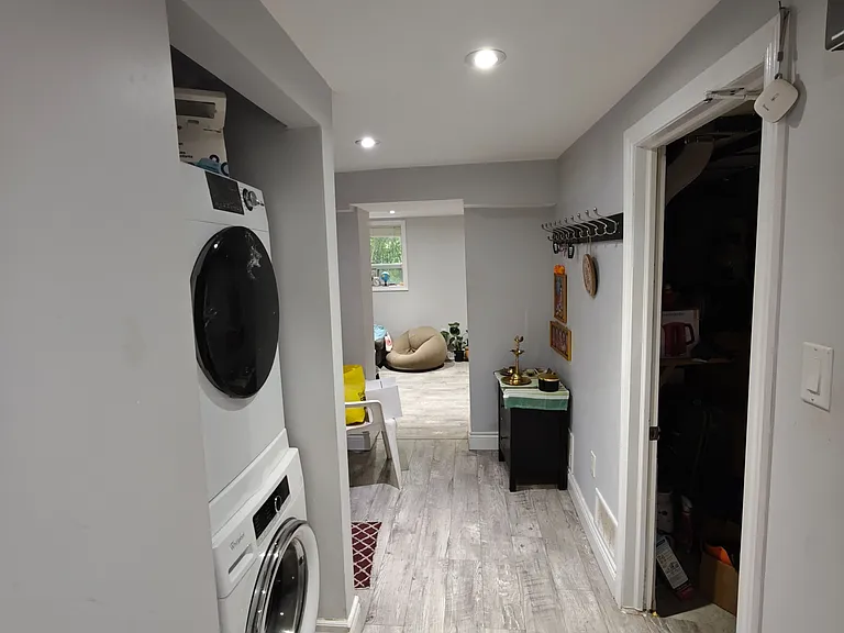 30 Blakemanor Blvd #BASEMENT — Photo 11