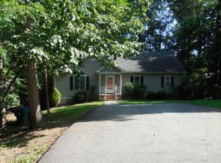 9610 Greenleaf Ln, Richmond, VA 23235