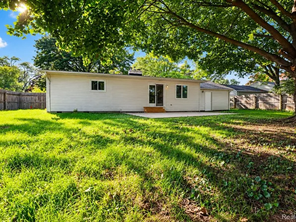 2540 Linda St, Saginaw, MI 48603