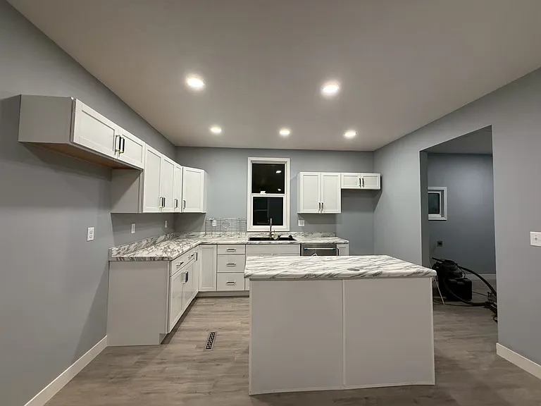 402 S Bailey Ave — Photo 8