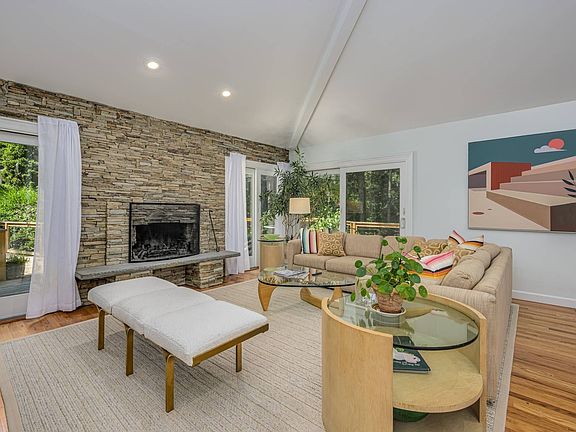 2nd image of 39 Peconic Hills Dr