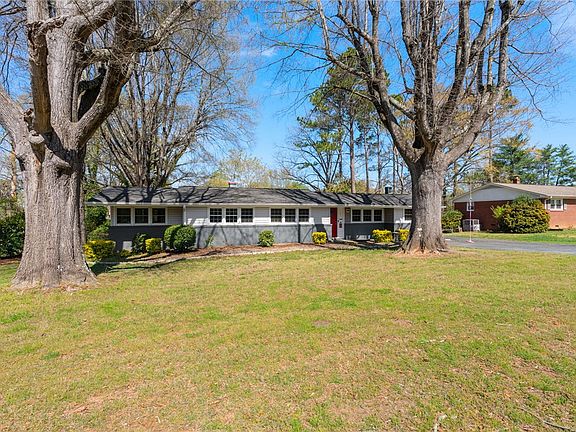 4th image of 111 Le Ann Dr