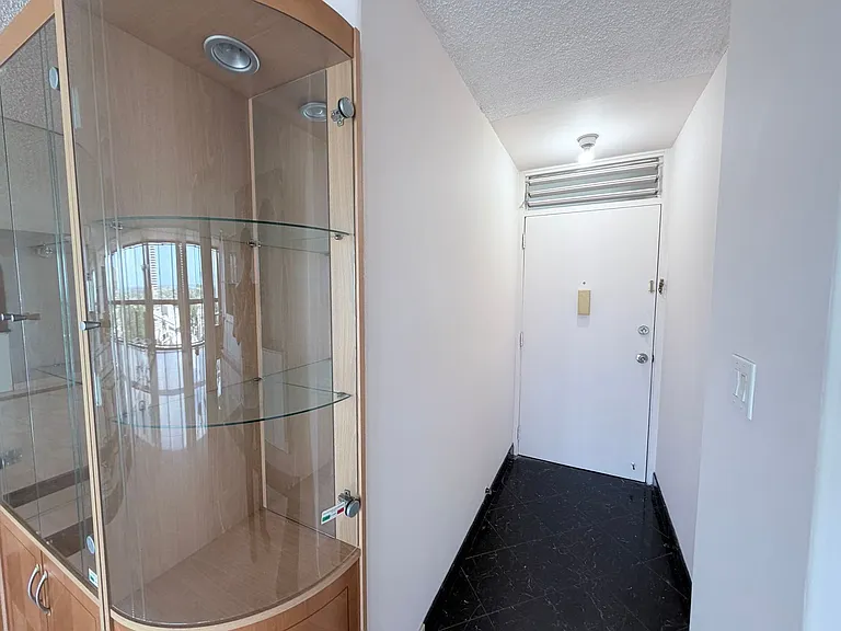 4300 Waialae Ave #B905 — Photo 1