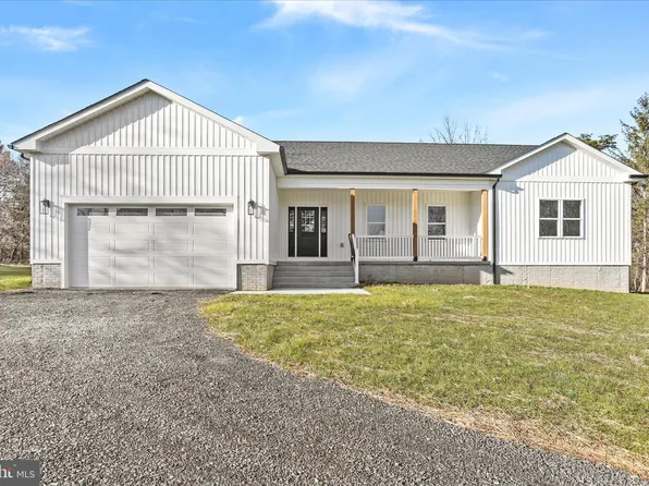 6348 Cherry Run Rd, Hedgesville, WV 25427