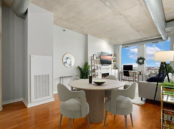 2nd image of 720 N Larrabee St APT 1210