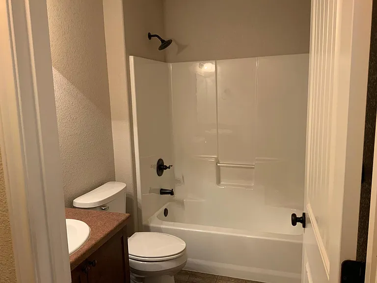 2nd Bathroom