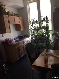 5th image of 3931 Shreve Ave