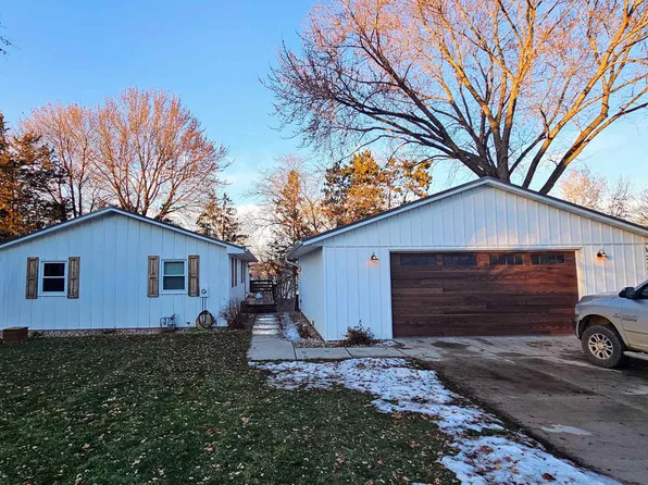 W13280 Klamer Rd, Lodi, WI 53555