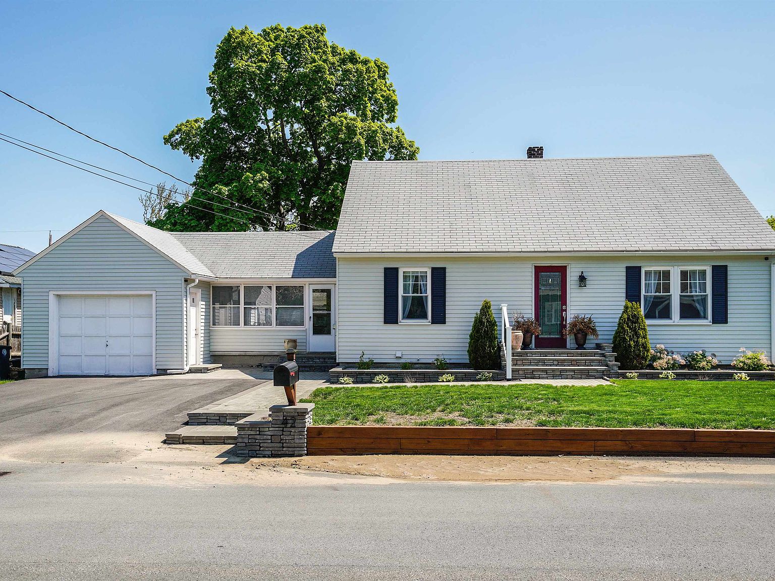 42 Lund Street, Nashua, NH 03060 Zillow