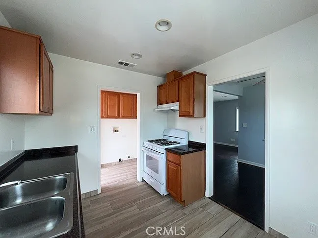 8379 La Villa St — Photo 9