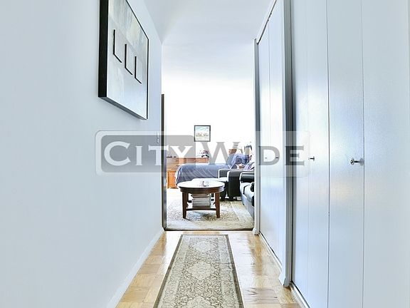 5th image of 240 E 82nd St APT 18G