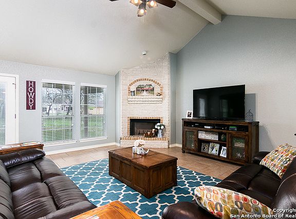 5th image of 581 Rose Branch Dr