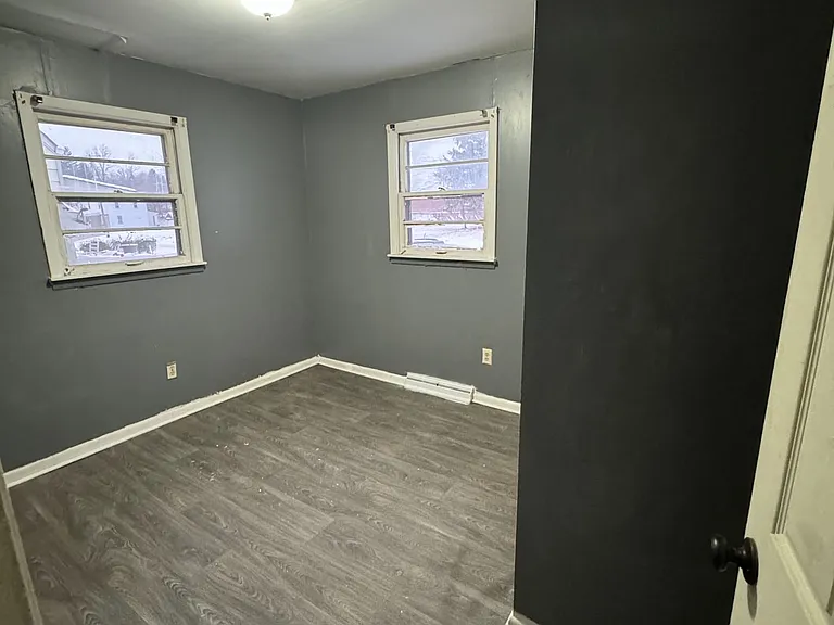 577 E Florida Ave — Photo 11