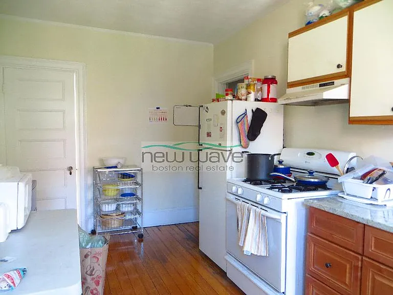 533 Newbury St #3 — Photo 6