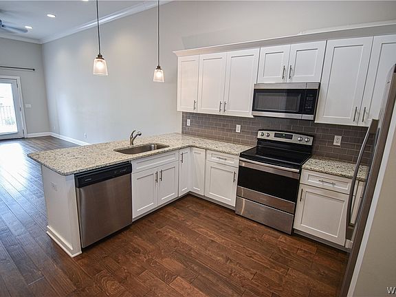 2nd image of 2708 7th St #207