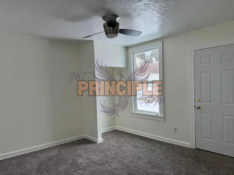 117 W Pearl St — Photo 8
