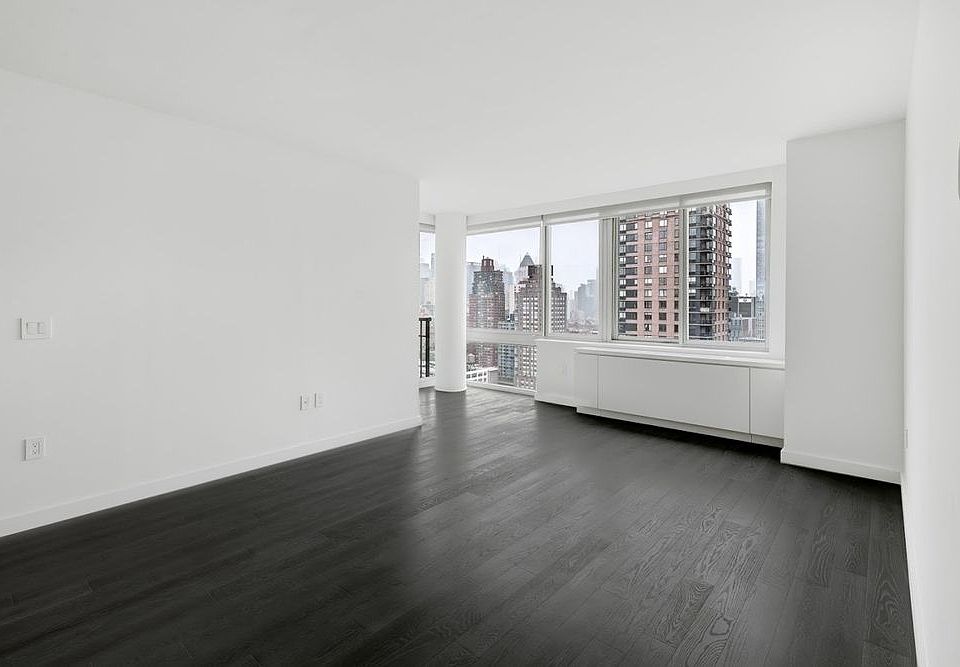 1st image of 101 W End Ave APT 18G