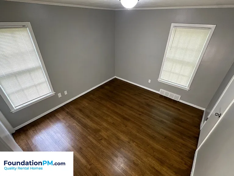 1617 Haywood Ave — Photo 9