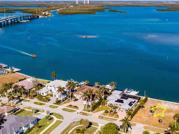 1457 Butterfield Ct, Marco Island, FL 34145