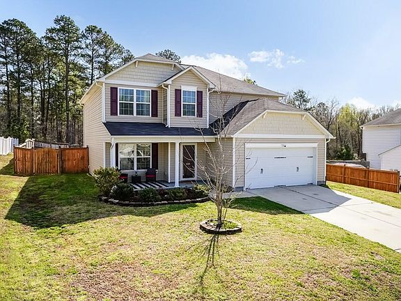 3rd image of 820 Pitch Pine Dr