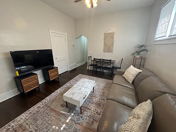 2nd image of 4915 Davenport St APT 4