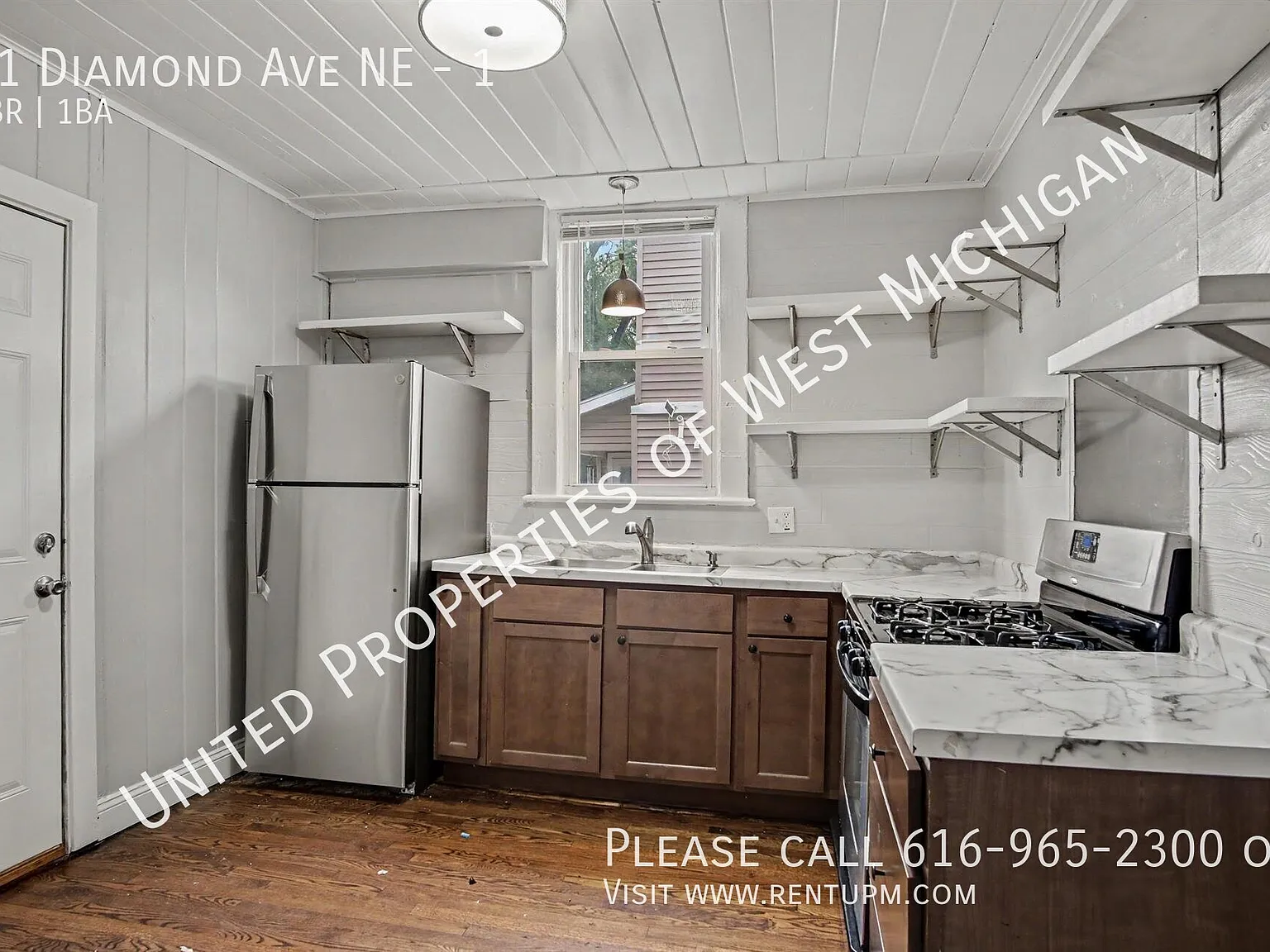 31 Diamond Ave NE — Photo 4