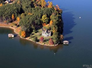 750 November Ln, Wirtz, VA 24184