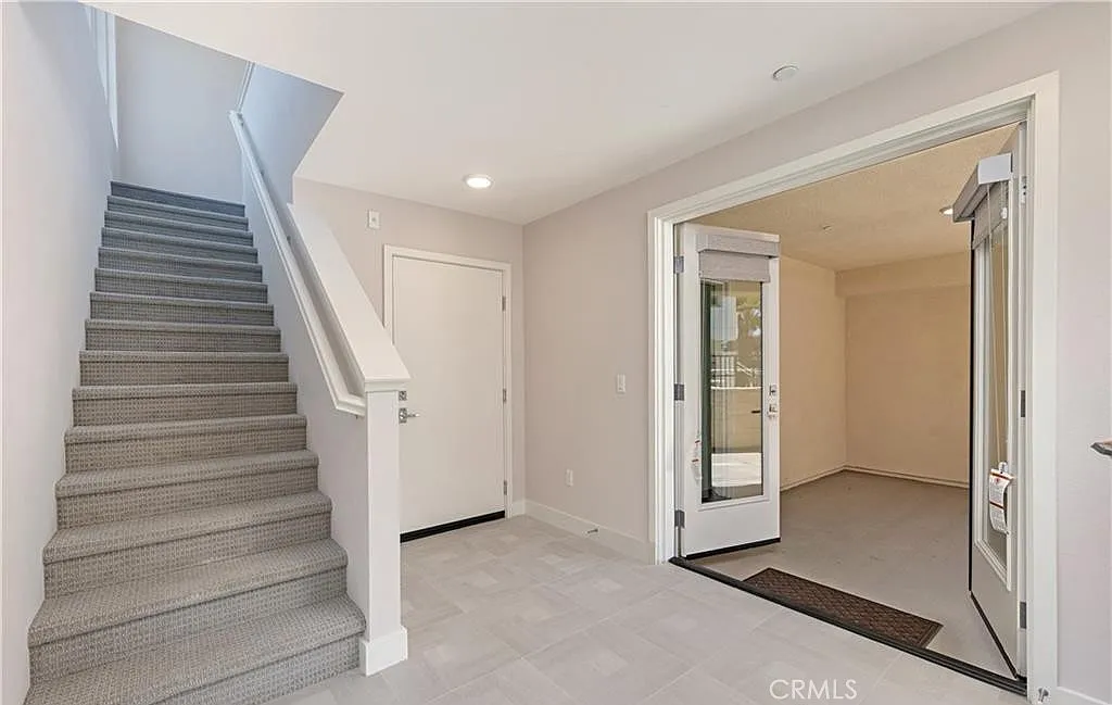 2 bed, 1614 sqft, $6,500 — Photo 4