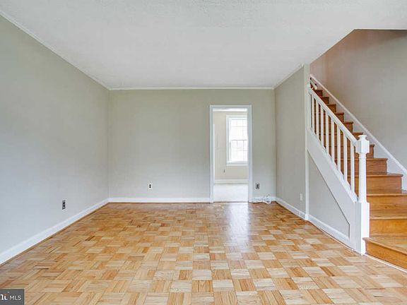 5th image of 1401 S Edgewood St APT 484