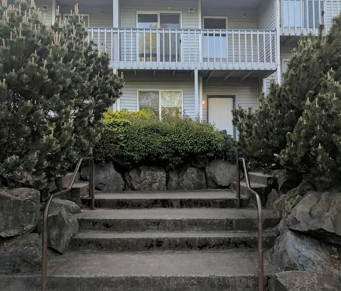 2302 Grade Rd — Photo 2