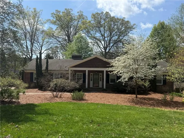 3740 Derbyshire Rd, Winston Salem, NC 27104