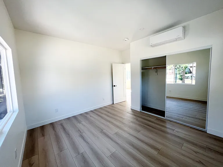 637 Pine Tree Ln — Photo 8