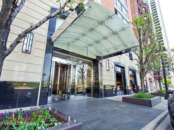 2nd image of 1160 S Michigan Ave APT 2405